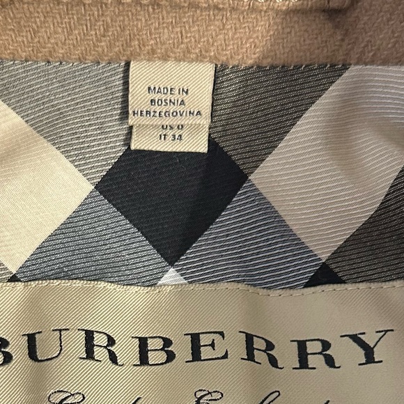 Burberry Women's Camel Trench Coat - Picture 3 of 7